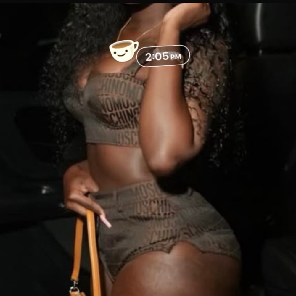 Moschino Tan and Black Logo Short & Corset set - Picture 9 of 10
